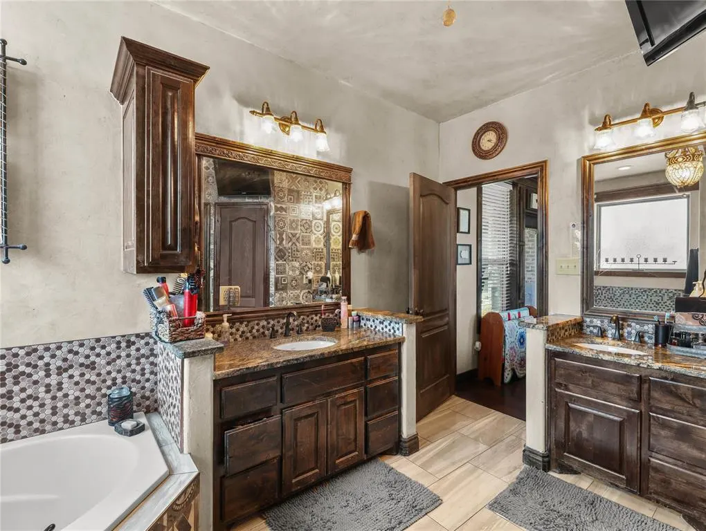 Photo 29 — 555 N White Chimney Road, Stuart, OK 74570