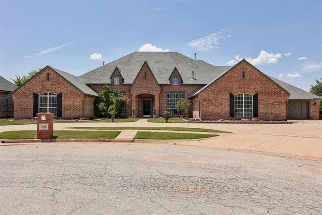 Photo 2 — 808 NW 153rd Terrace, Edmond, OK 73013