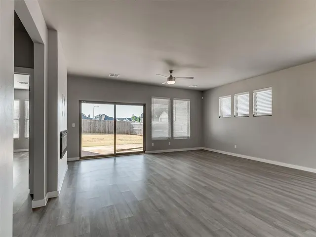 Photo 6 — 15400 Caspian Lane, Edmond, OK 73013