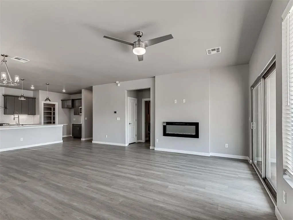 Photo 8 — 15400 Caspian Lane, Edmond, OK 73013