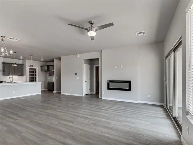 Photo 8 — 15400 Caspian Lane, Edmond, OK 73013