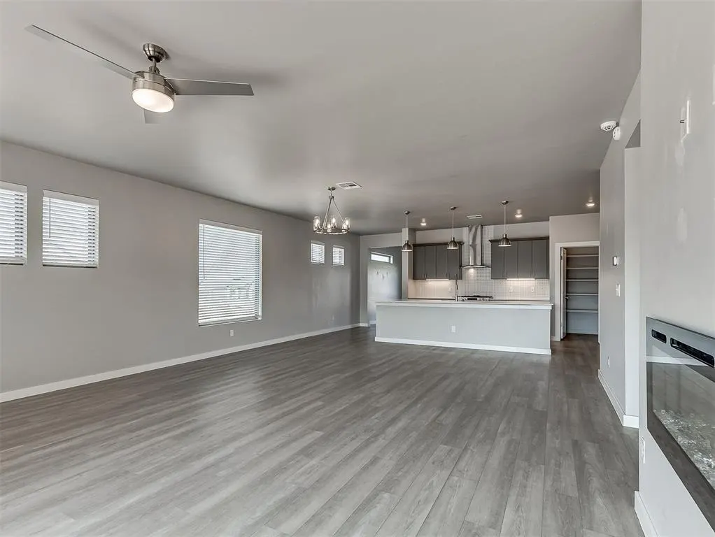 Photo 9 — 15400 Caspian Lane, Edmond, OK 73013