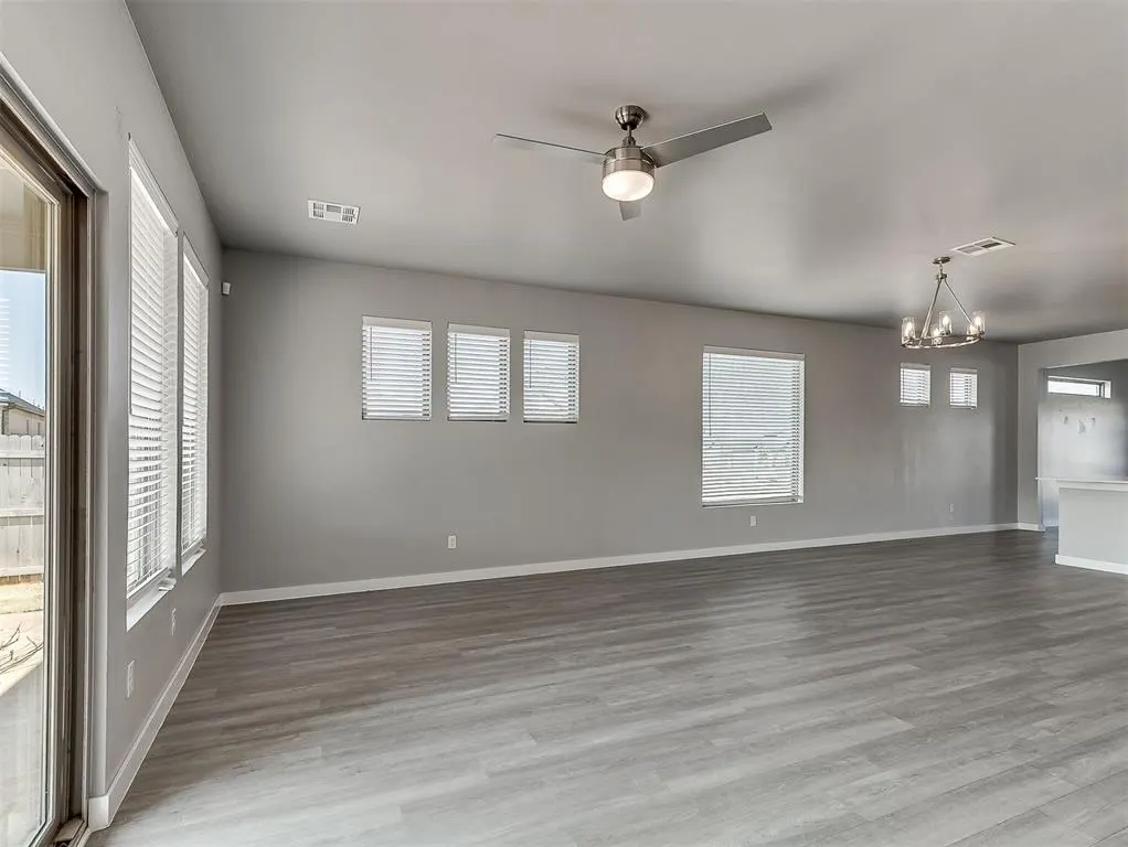 Photo 10 — 15400 Caspian Lane, Edmond, OK 73013