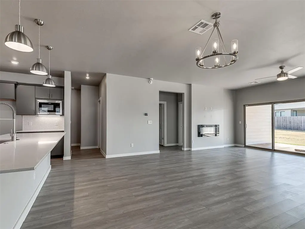 Photo 11 — 15400 Caspian Lane, Edmond, OK 73013