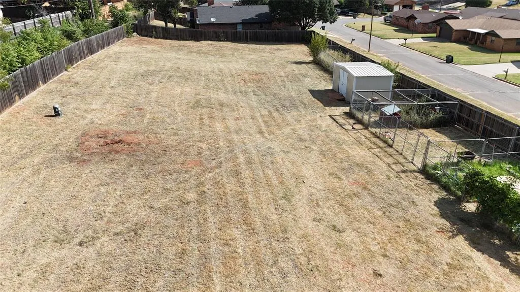 Photo 36 — 1405 Redstone Drive, Clinton, OK 73601