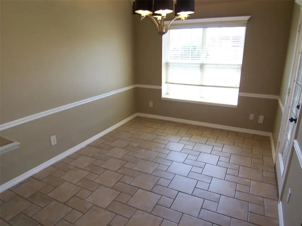 Photo 8 — 12109 Dalton Drive, Oklahoma City, OK 73162