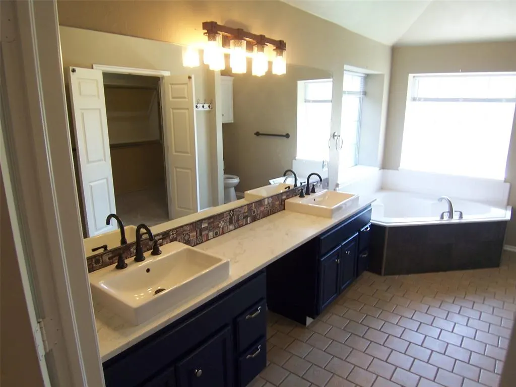 Photo 12 — 12109 Dalton Drive, Oklahoma City, OK 73162