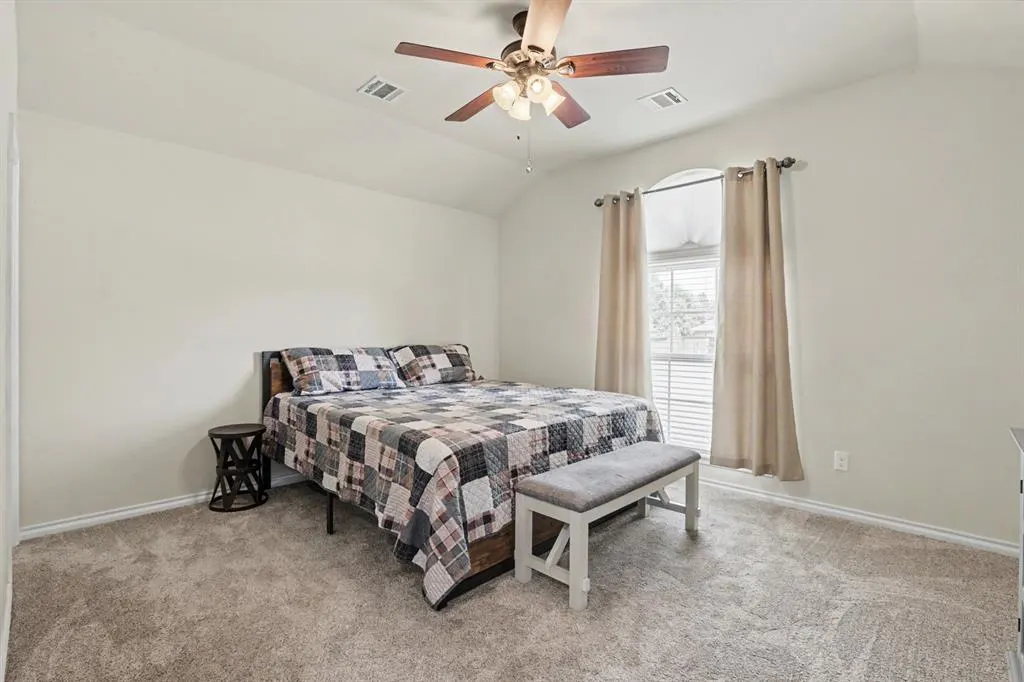 Photo 12 — 1305 Leigh Circle, Yukon, OK 73099