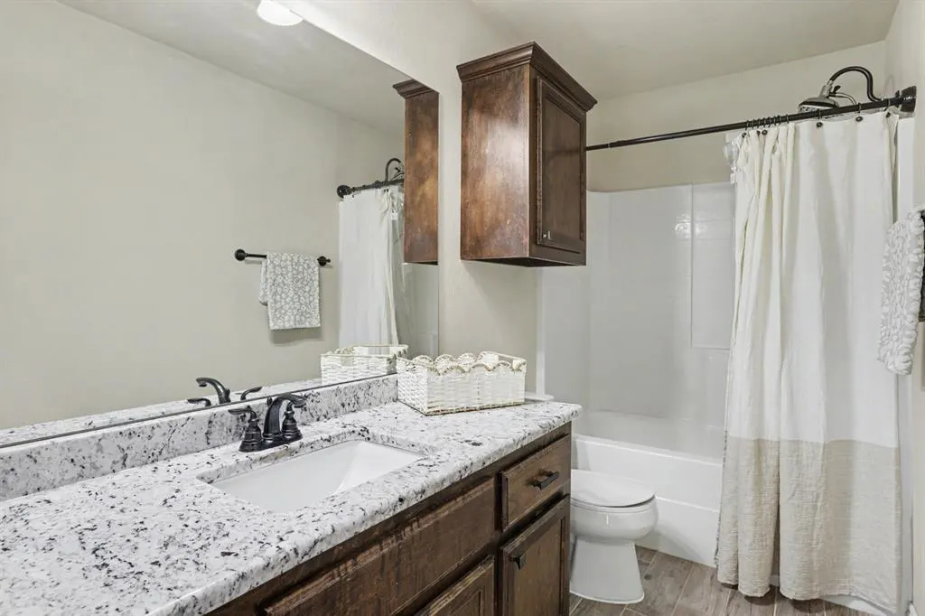 Photo 13 — 1305 Leigh Circle, Yukon, OK 73099
