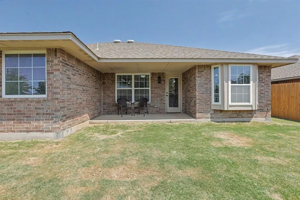 Photo 15 — 1305 Leigh Circle, Yukon, OK 73099