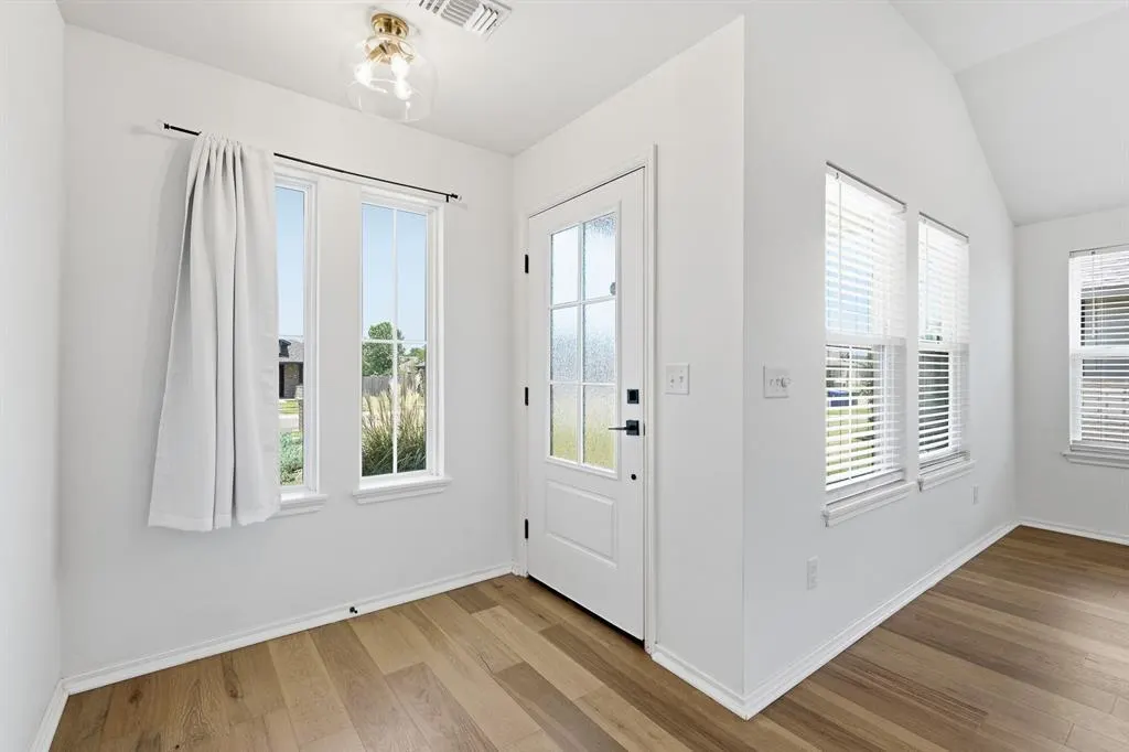 Photo 3 — 3150 Wister Road, Norman, OK 73069