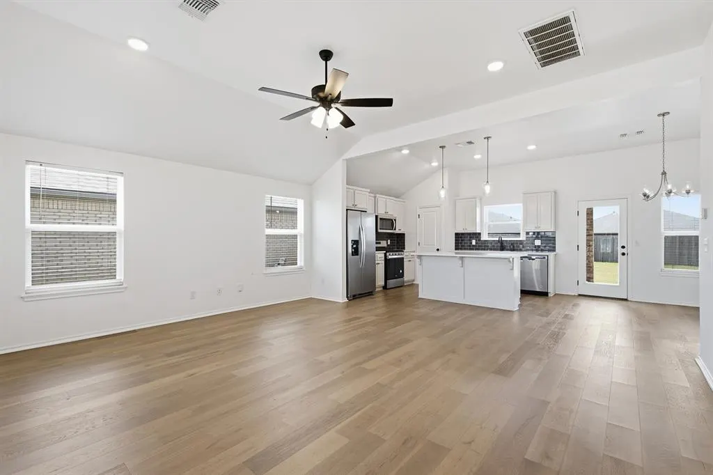 Photo 4 — 3150 Wister Road, Norman, OK 73069