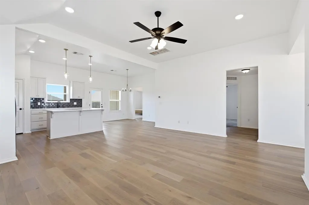 Photo 5 — 3150 Wister Road, Norman, OK 73069