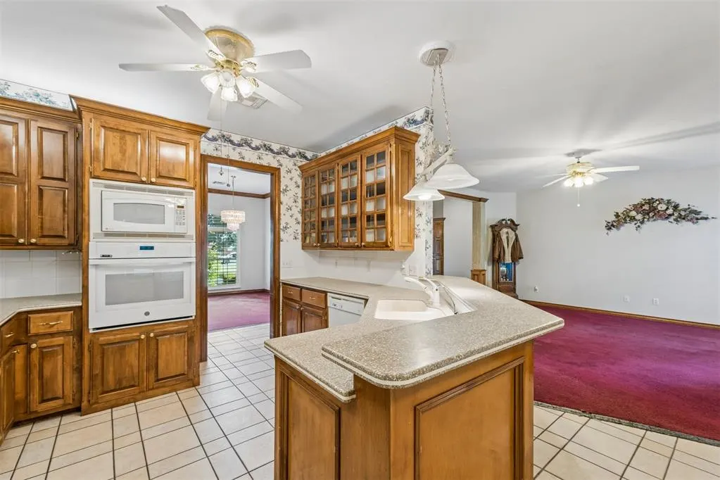Photo 9 — 2109 NE 14th Street, Moore, OK 73160