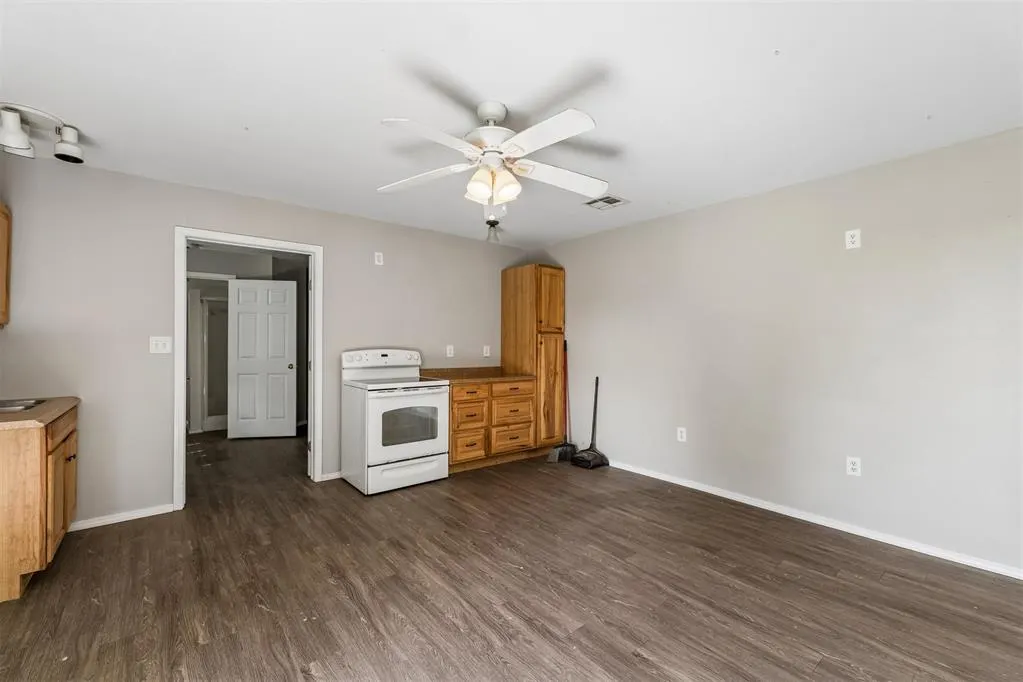 Photo 32 — 2109 NE 14th Street, Moore, OK 73160