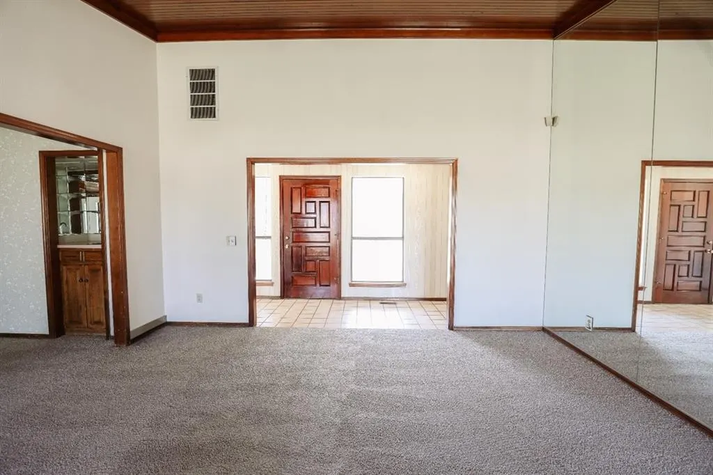 Photo 5 — 1321 Harding Avenue, Edmond, OK 73034