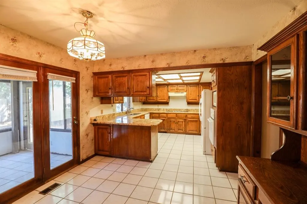 Photo 9 — 1321 Harding Avenue, Edmond, OK 73034
