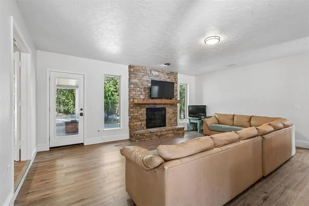Photo 18 — 10431 Black Oaks Drive, Oklahoma City, OK 73165