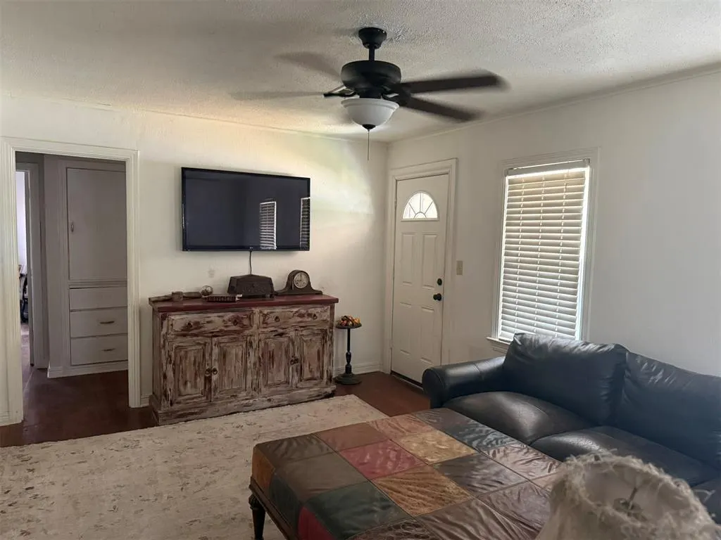 Photo 7 — 1241 NW 94th Street, Oklahoma City, OK 73114