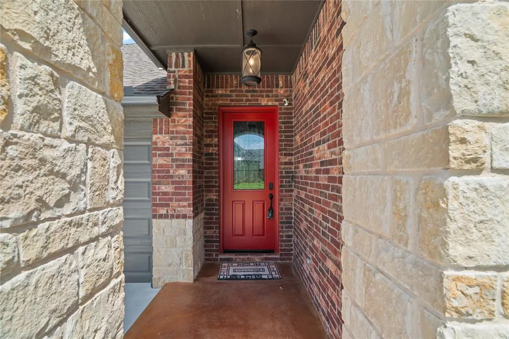 Photo 5 — 300 Bray Lane, Yukon, OK 73099