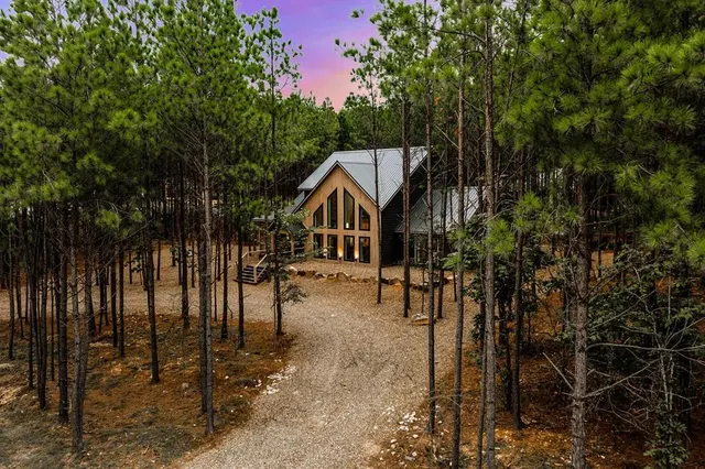 Photo 3 — 116 Sunrise Trail, Broken Bow, OK 74728