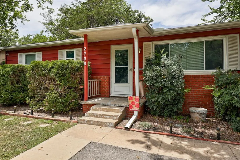 Photo 5 — 2709 N Saint Peter Avenue, Oklahoma City, OK 73141
