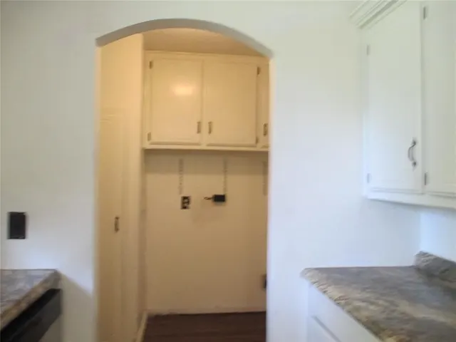 Photo 7 — 1052 NW 7th Place, Oklahoma City, OK 73160