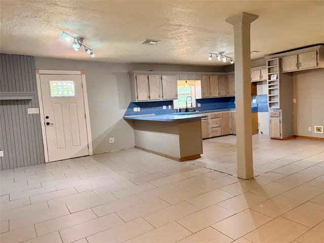 Photo 6 — 35763 Leo Road, Asher, OK 74826