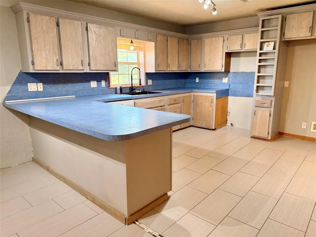 Photo 8 — 35763 Leo Road, Asher, OK 74826