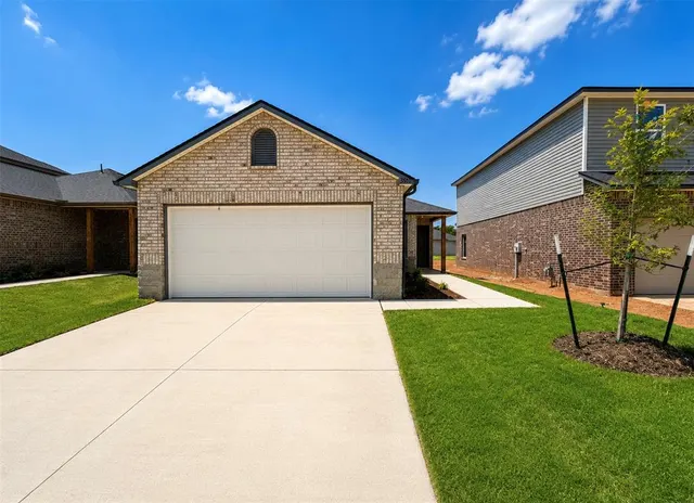 Photo 2 — 3509 Maggie Road, Mustang, OK 73064