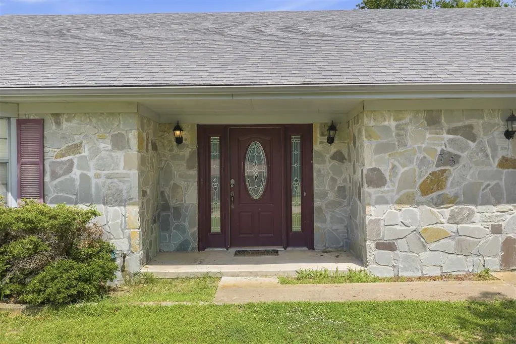 Photo 2 — 75 Cherry Street, Healdton, OK 73438