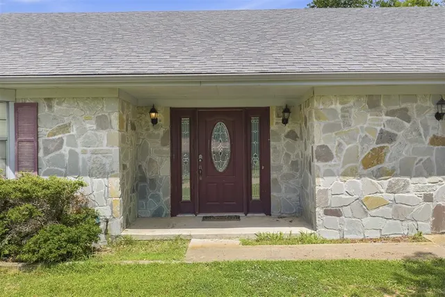 Photo 2 — 75 Cherry Street, Healdton, OK 73438