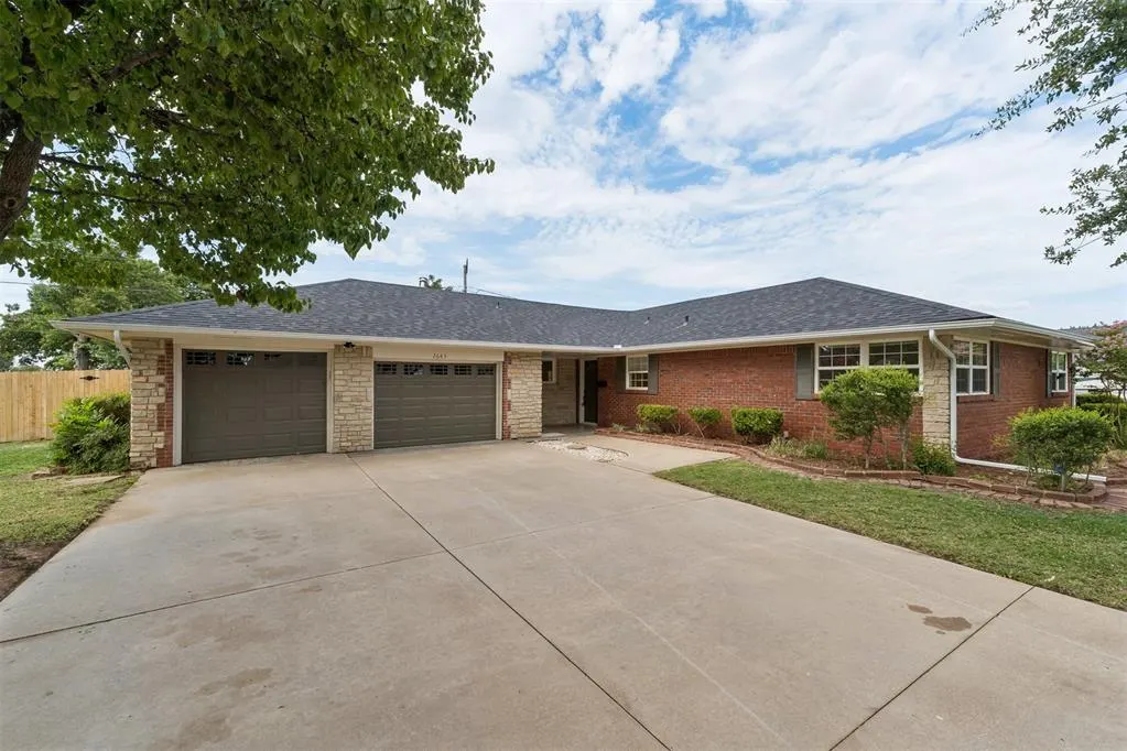 Photo 2 — 2643 NW 65th Street, Oklahoma City, OK 73116