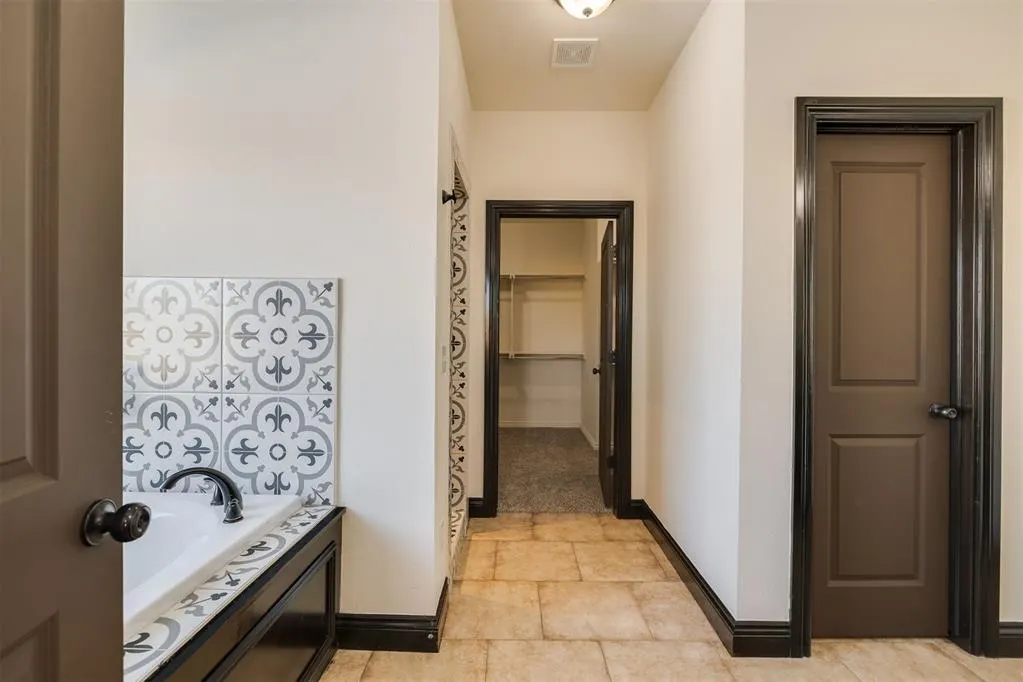 Photo 20 — 2313 E Kellan Court Terrace, Mustang, OK 73064