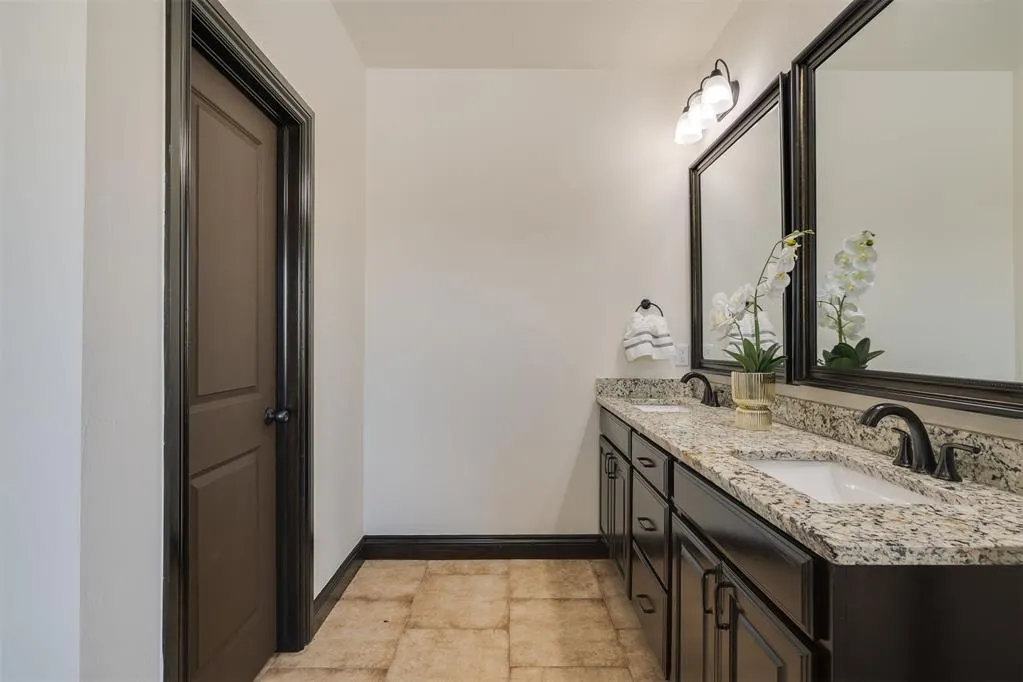 Photo 21 — 2313 E Kellan Court Terrace, Mustang, OK 73064