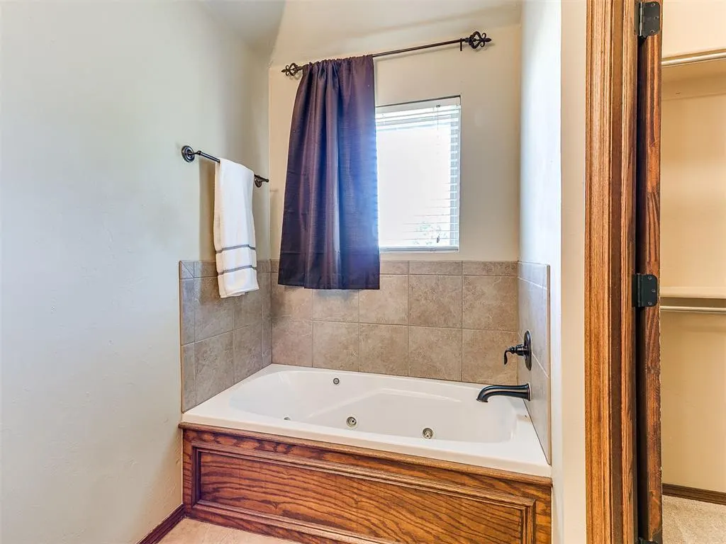 Photo 37 — 12201 Heathfield Lane, Oklahoma City, OK 73173