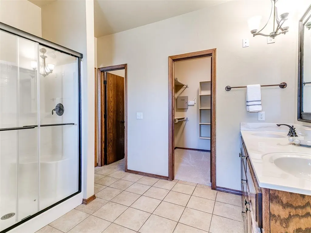 Photo 39 — 12201 Heathfield Lane, Oklahoma City, OK 73173