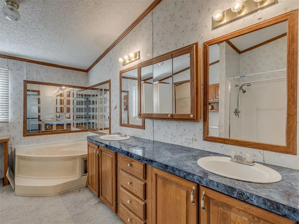 Photo 13 — 16099 Rolling Hills Road 1/2, Yukon, OK 73099
