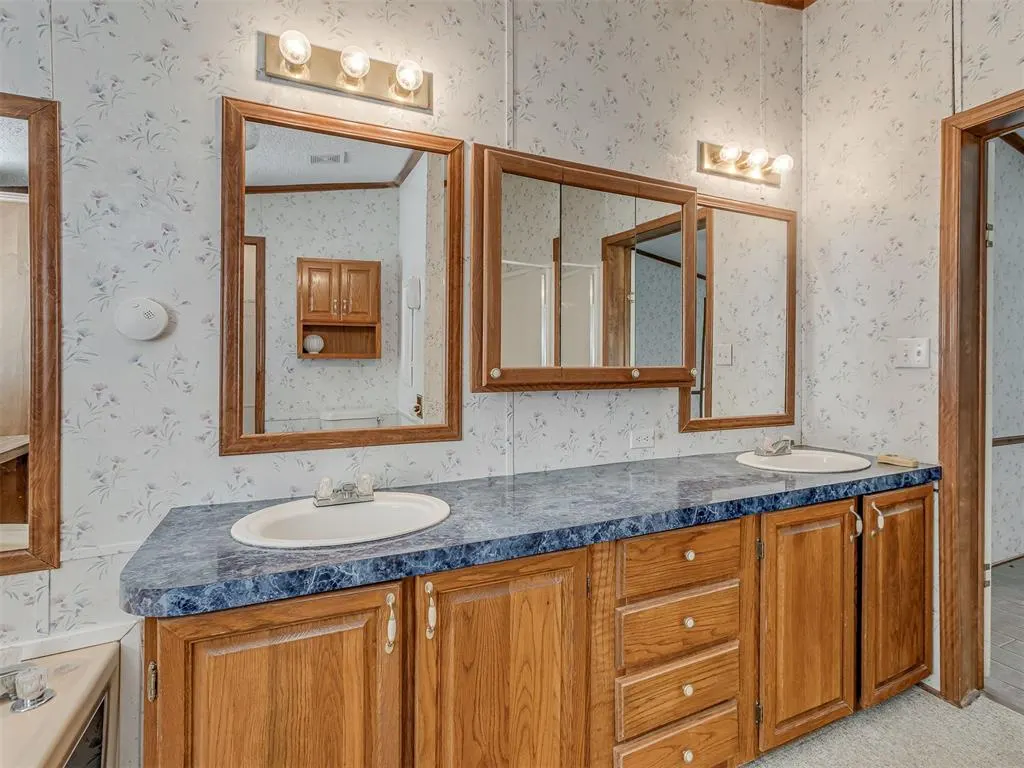 Photo 14 — 16099 Rolling Hills Road 1/2, Yukon, OK 73099