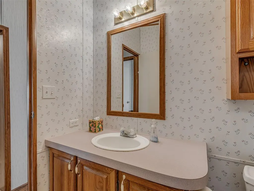 Photo 20 — 16099 Rolling Hills Road 1/2, Yukon, OK 73099