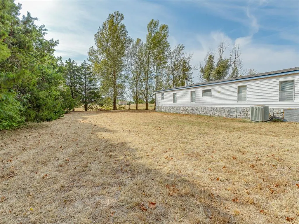 Photo 36 — 16099 Rolling Hills Road 1/2, Yukon, OK 73099