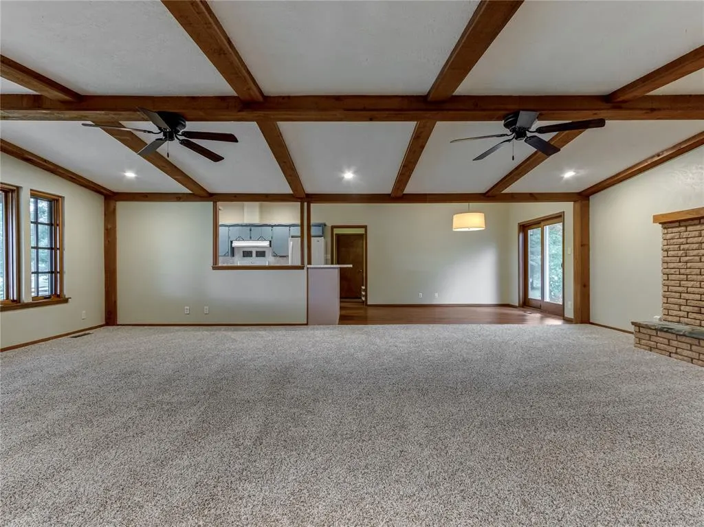Photo 5 — 3555 E Imhoff Road, Norman, OK 73026