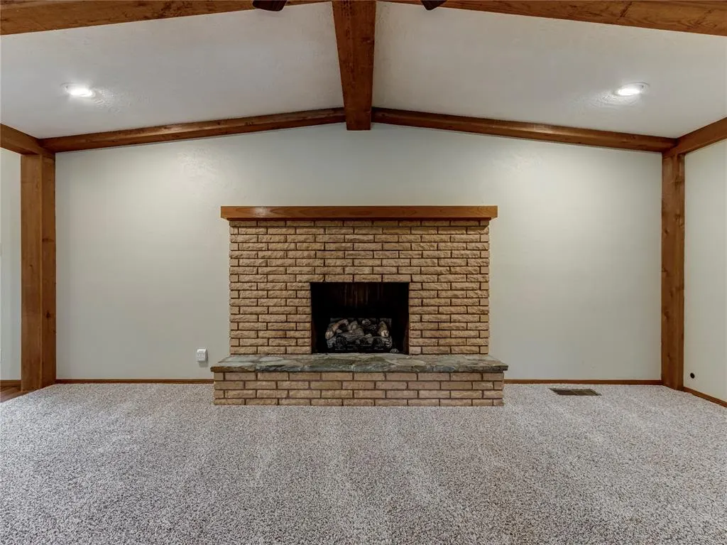 Photo 11 — 3555 E Imhoff Road, Norman, OK 73026