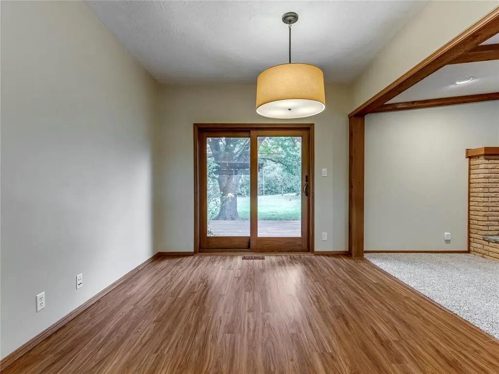 Photo 13 — 3555 E Imhoff Road, Norman, OK 73026