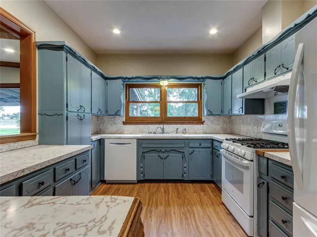 Photo 14 — 3555 E Imhoff Road, Norman, OK 73026