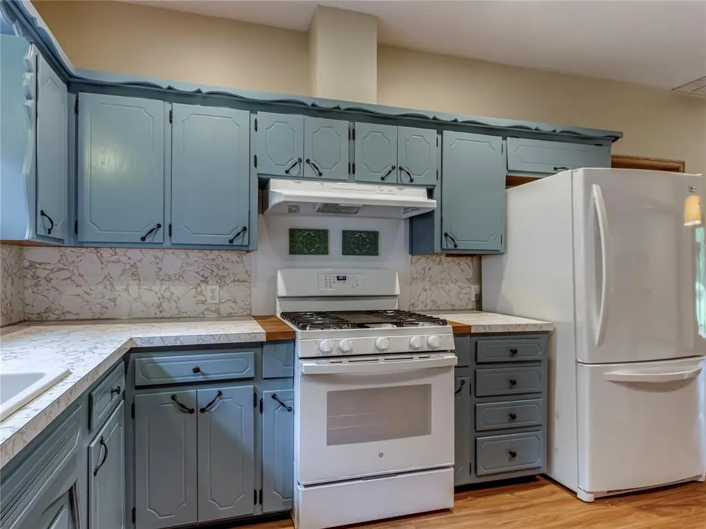 Photo 16 — 3555 E Imhoff Road, Norman, OK 73026
