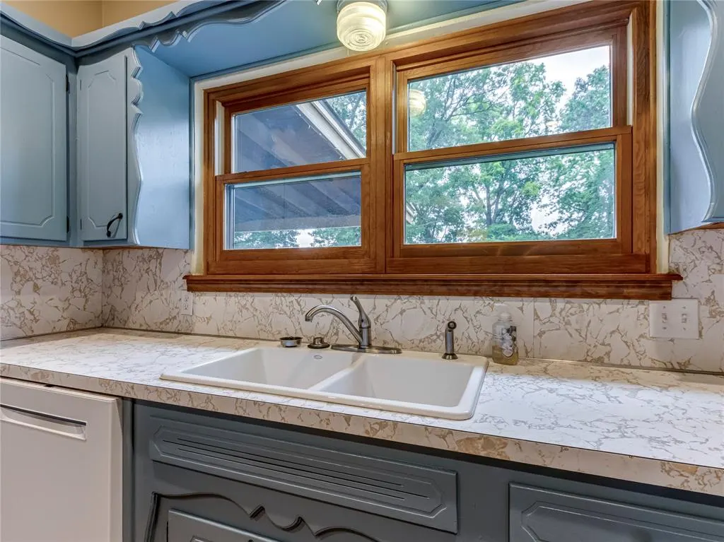 Photo 17 — 3555 E Imhoff Road, Norman, OK 73026