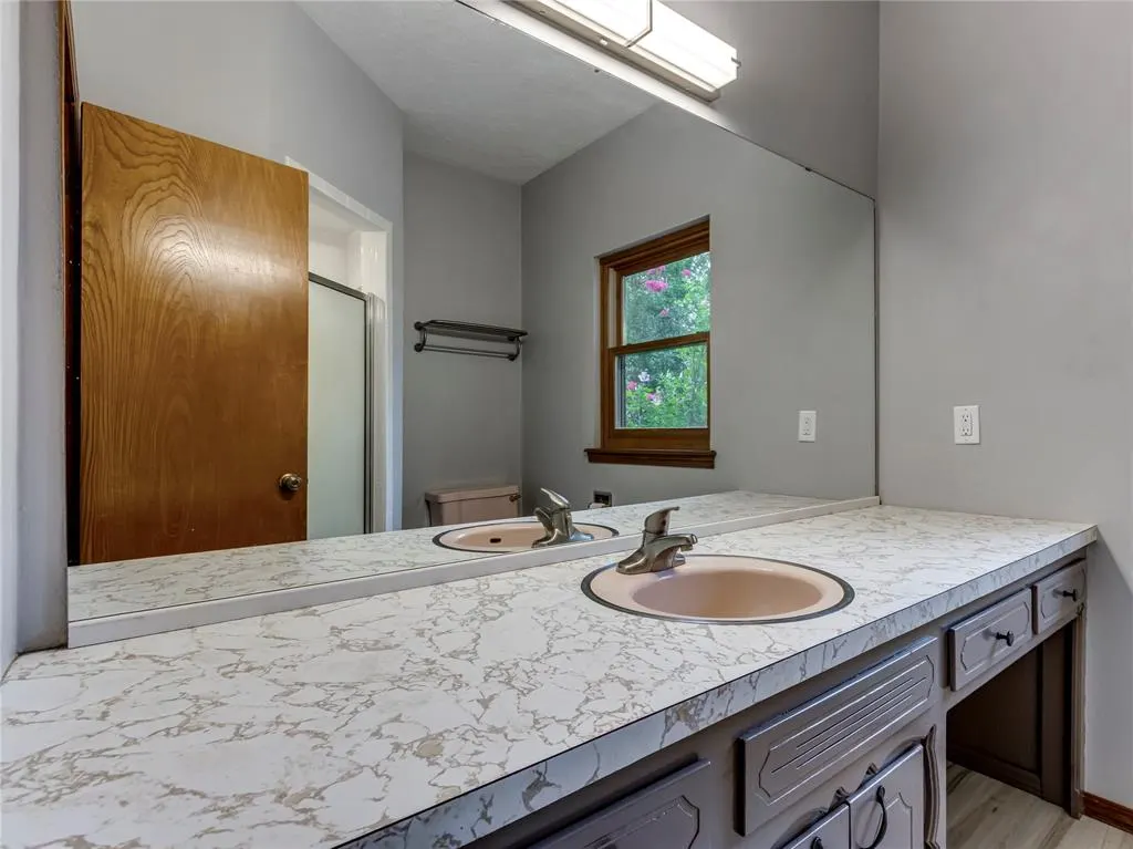 Photo 22 — 3555 E Imhoff Road, Norman, OK 73026