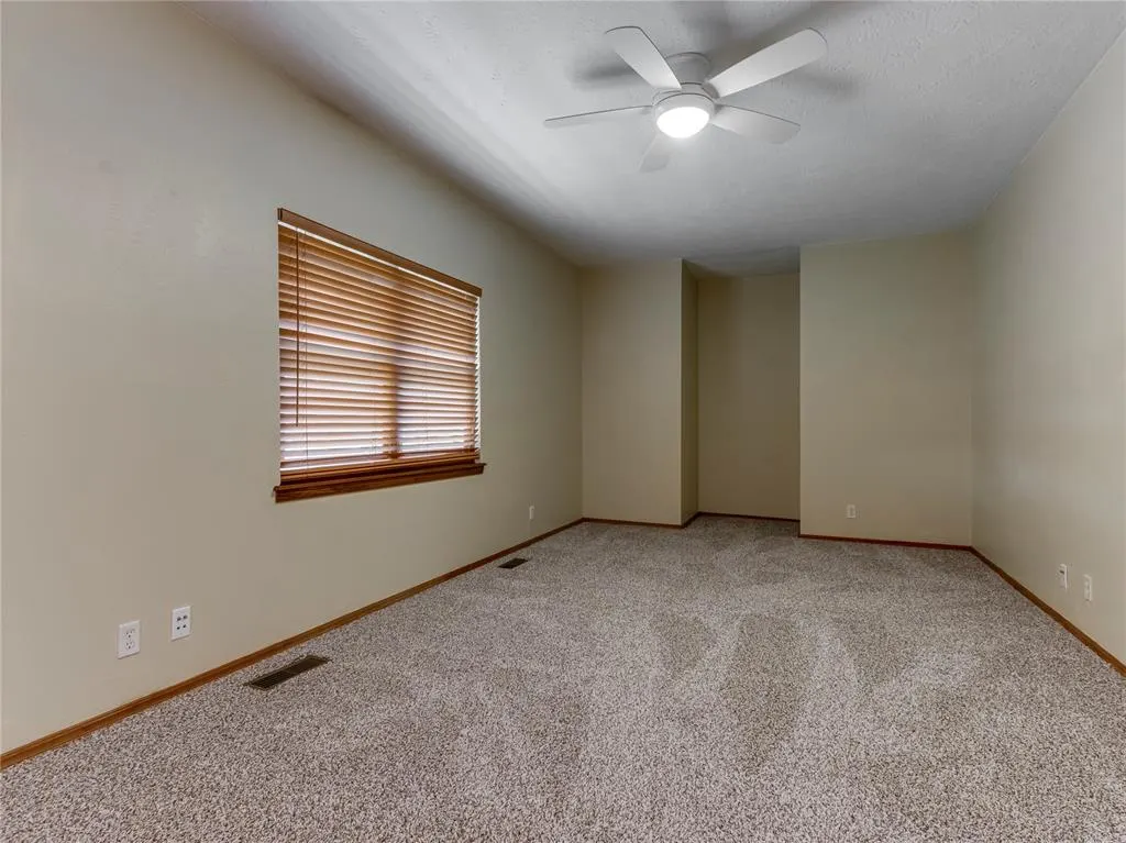 Photo 26 — 3555 E Imhoff Road, Norman, OK 73026
