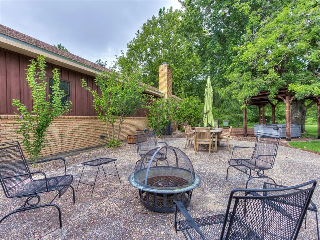 Photo 37 — 3555 E Imhoff Road, Norman, OK 73026